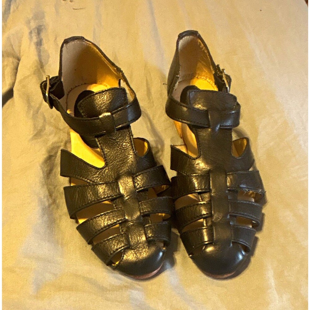 Wolverine  1000 Women's Black Leather Buckle Flats Closed Toe US 6 EU 37 UK 4